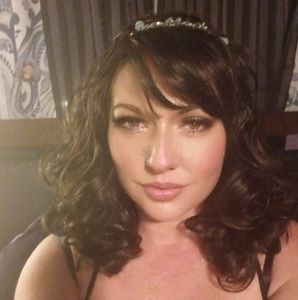 Meet your Posher, Crystal